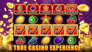 Myanmar Online Slots Mobile ဖုန်းဖြင့် ကစားနေသောပုံ MMK Slots Win